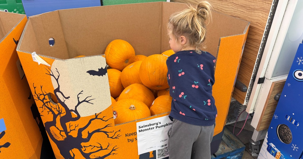 UKCMS Issues Health Warning - Keep Carved Pumpkins Outdoors